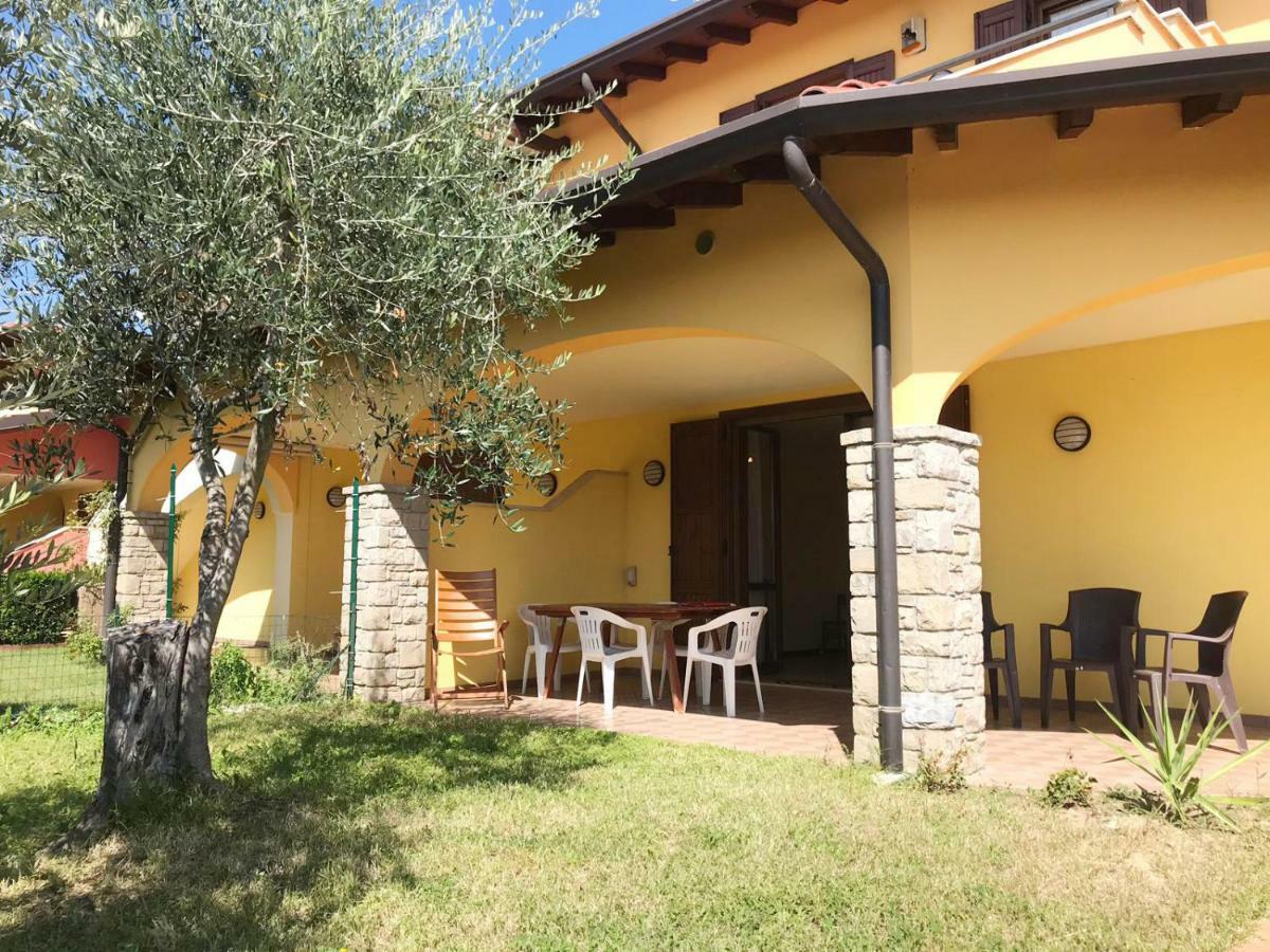 Villa The Sweet Rose With Pool Manerba del Garda Bagian luar foto