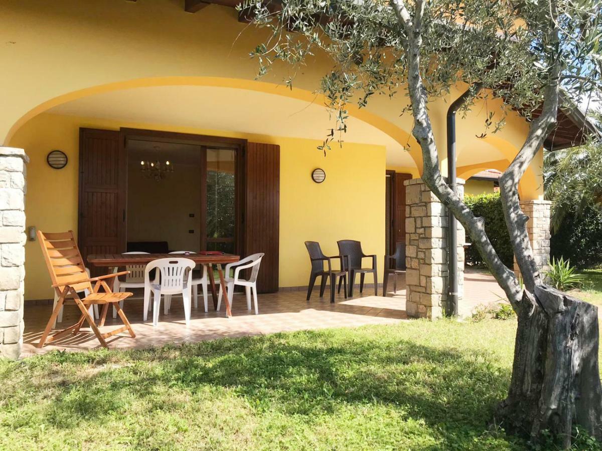 Villa The Sweet Rose With Pool Manerba del Garda Bagian luar foto