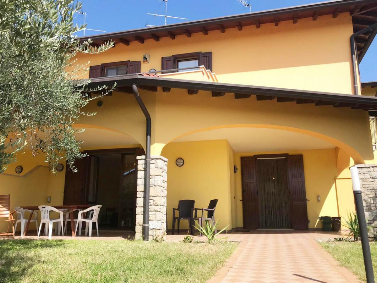 Villa The Sweet Rose With Pool Manerba del Garda Bagian luar foto