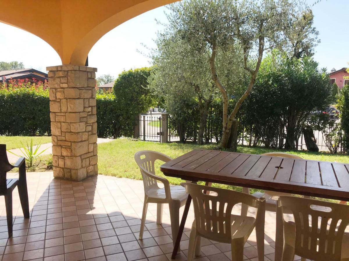 Villa The Sweet Rose With Pool Manerba del Garda Bagian luar foto
